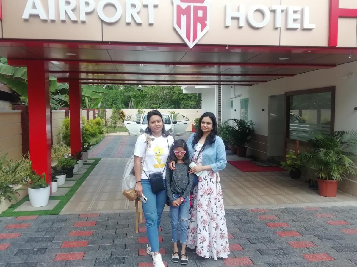 Marina Suites Airport Hotel Kochi 外观 照片